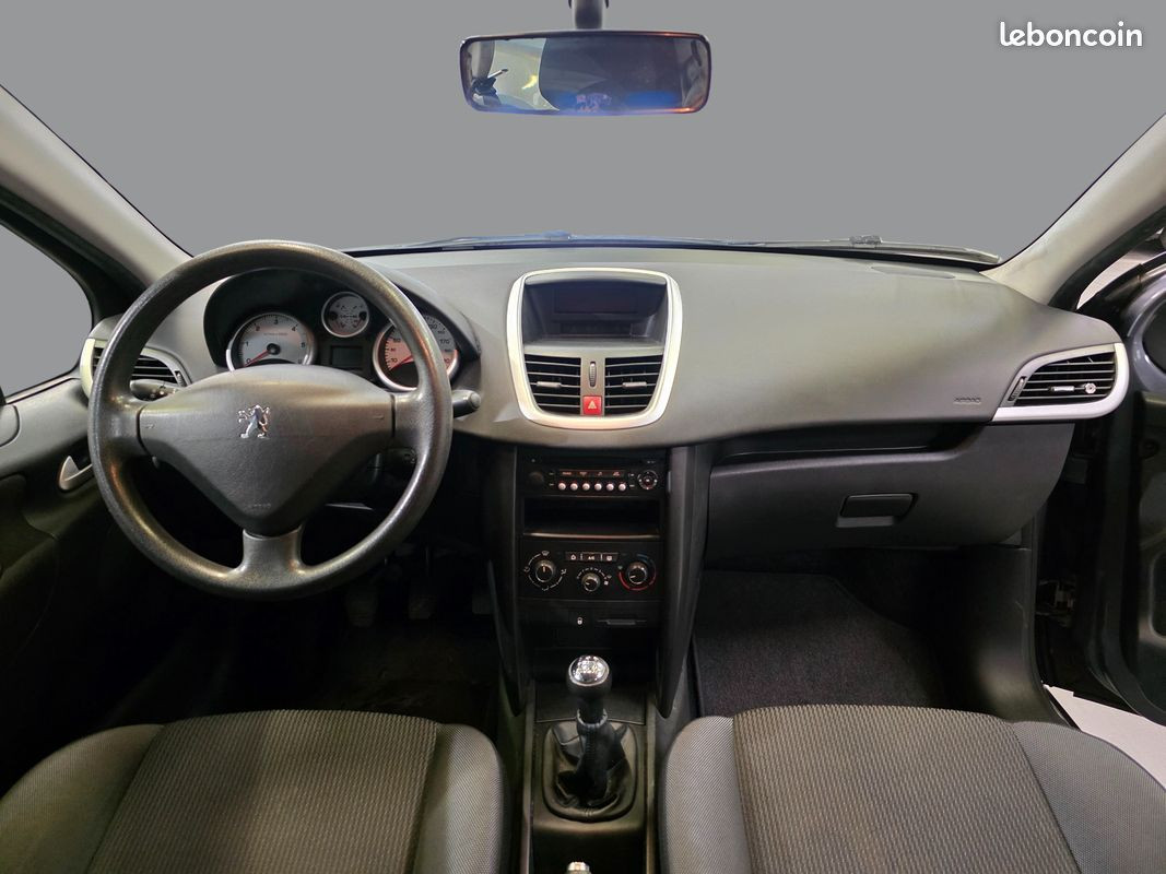 
                                                Voiture
                                                 PEUGEOT 207 - 1.6 Hdi 90 CV 99G - 4 CV