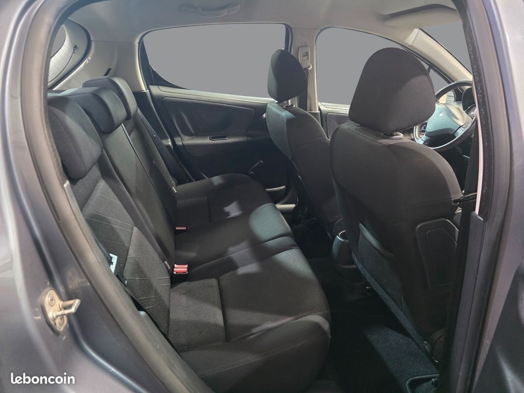 
                                                Voiture
                                                 PEUGEOT 207 - 1.6 HDi 90 CV ACTIVE - 5 CV
