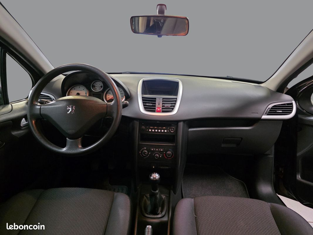 
                                                Voiture
                                                 PEUGEOT 207+ - 1.6 HDi 90 CV PREMIUM - 5 CV
