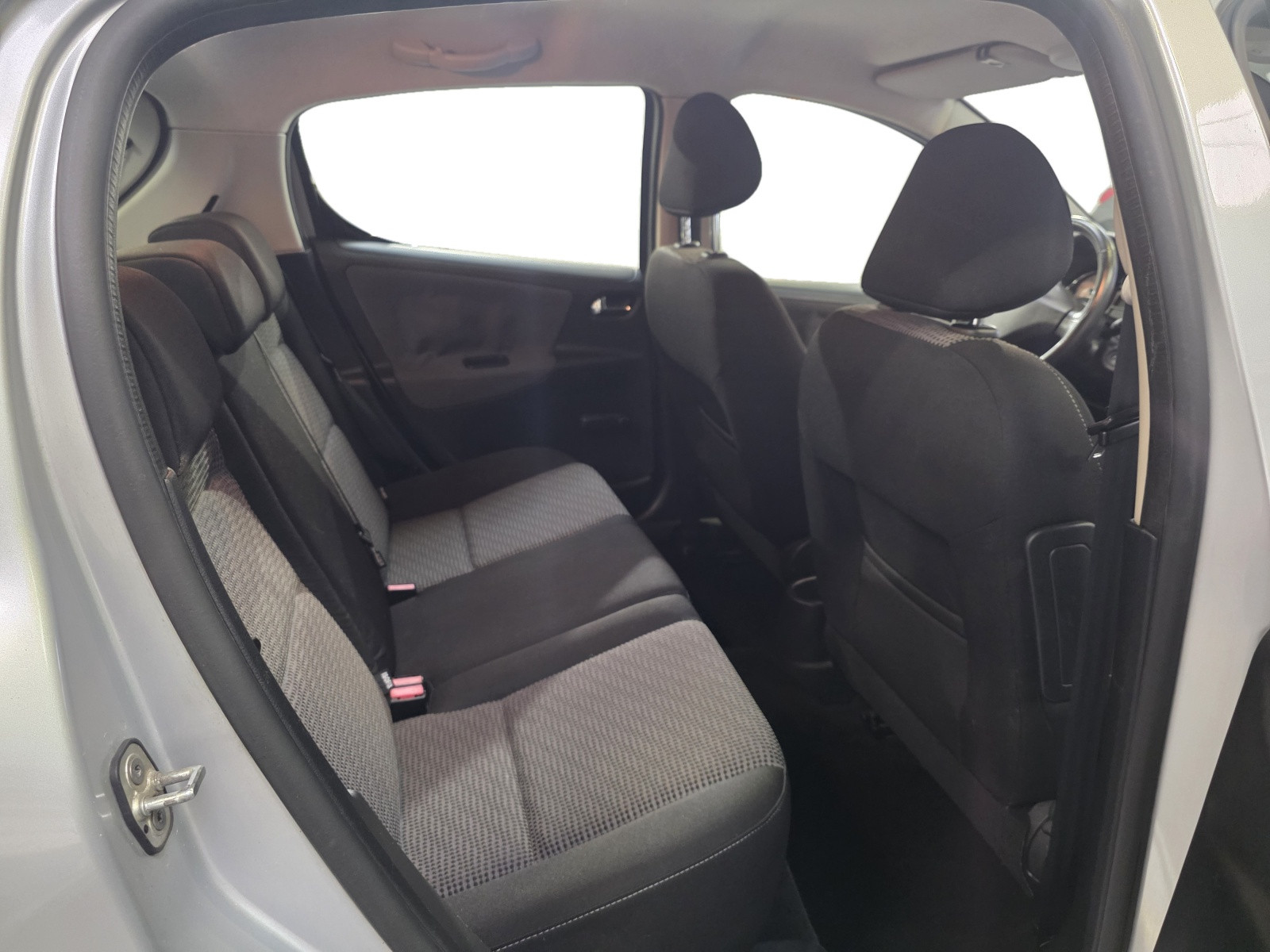 
                                                Voiture
                                                 PEUGEOT 207 - 1.6 HDi 90 CV PREMIUM