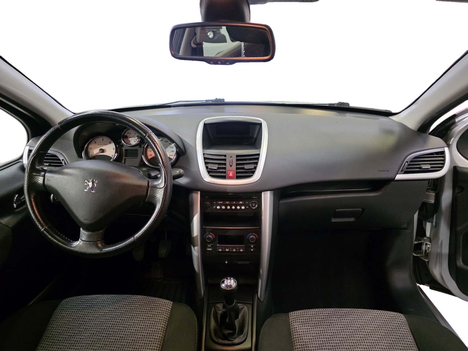 
                                                Voiture
                                                 PEUGEOT 207 - 1.6 HDi 90 CV PREMIUM