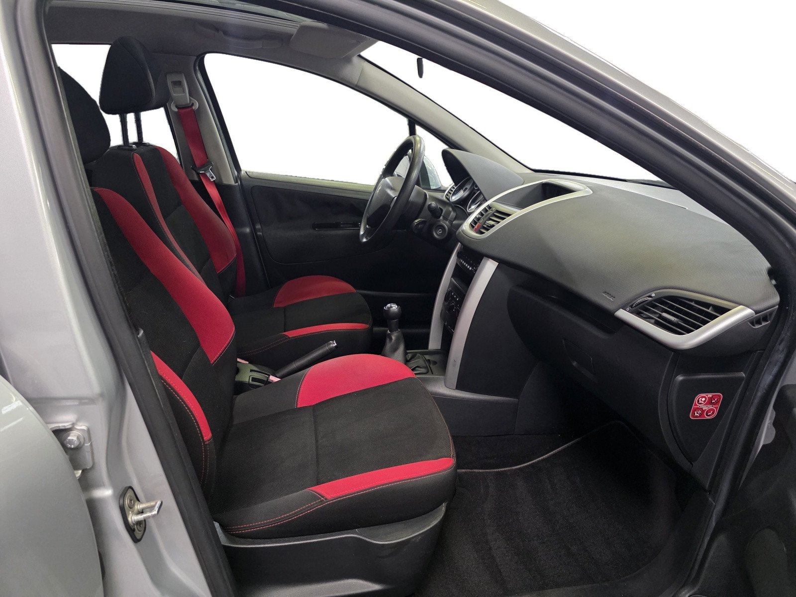 
                                                Voiture
                                                 Peugeot 207