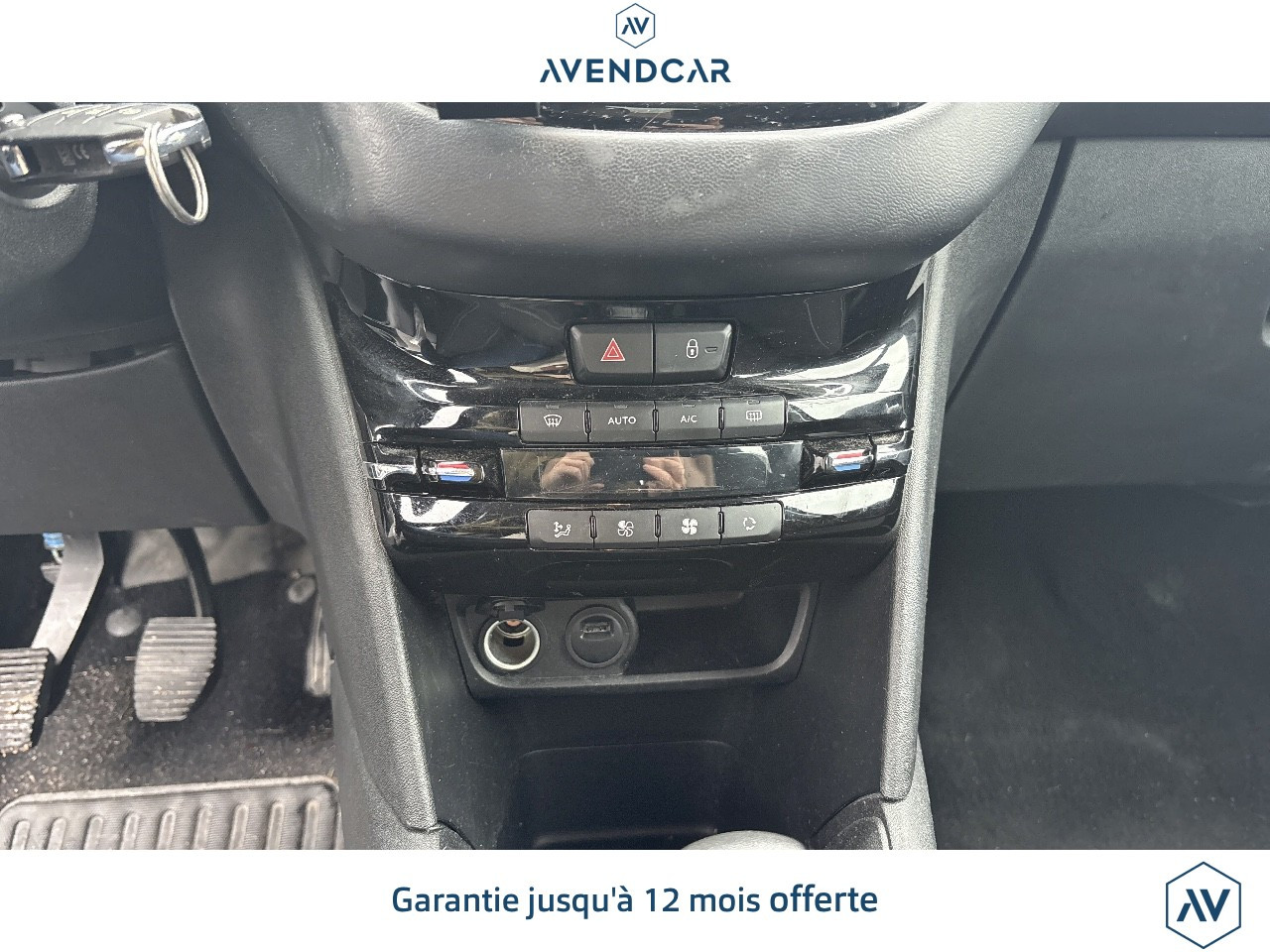 
                                                Voiture
                                                 Peugeot 208 1.5 BLUEHDI 100 S&S ACTIVE