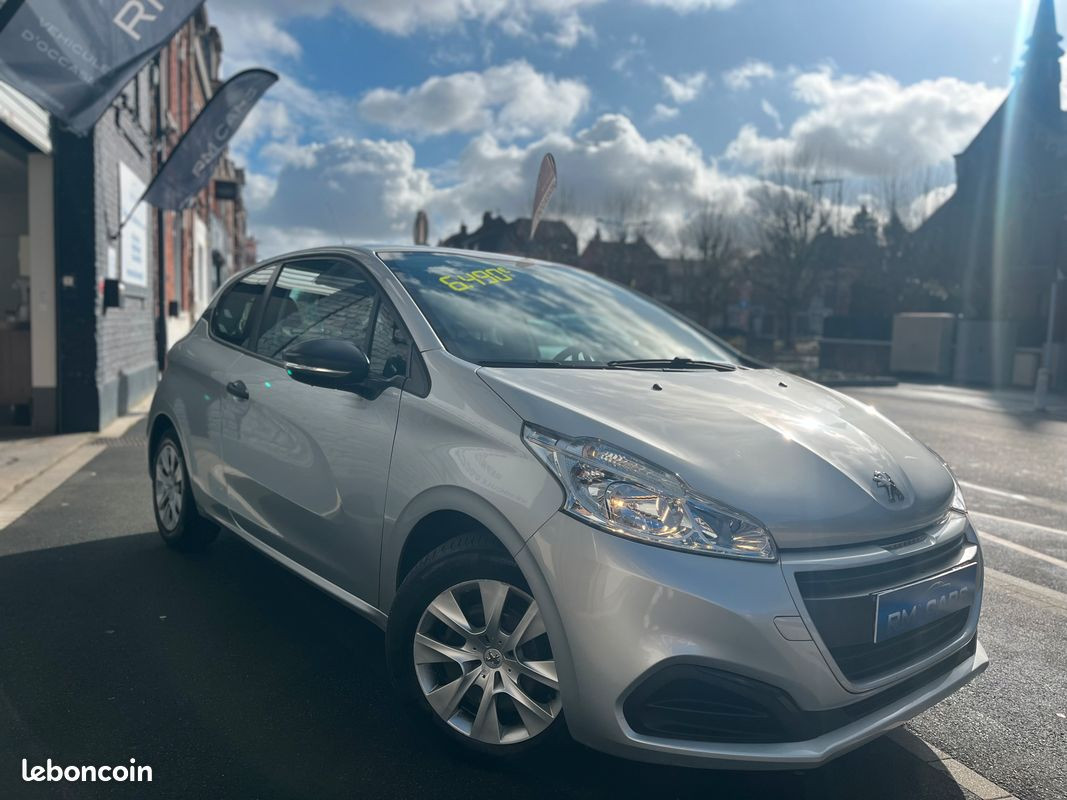 
                                                Voiture
                                                 Peugeot 208 1.6 Blue Hdi 75ch Access