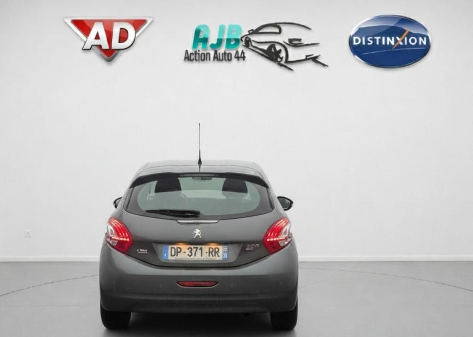 
                                                Voiture
                                                 Peugeot 208 1.6 E-HDI 92ch - ALLURE