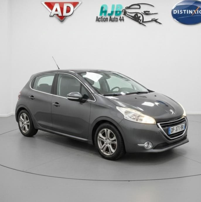 
                                                Voiture
                                                 Peugeot 208 1.6 E-HDI 92ch - ALLURE