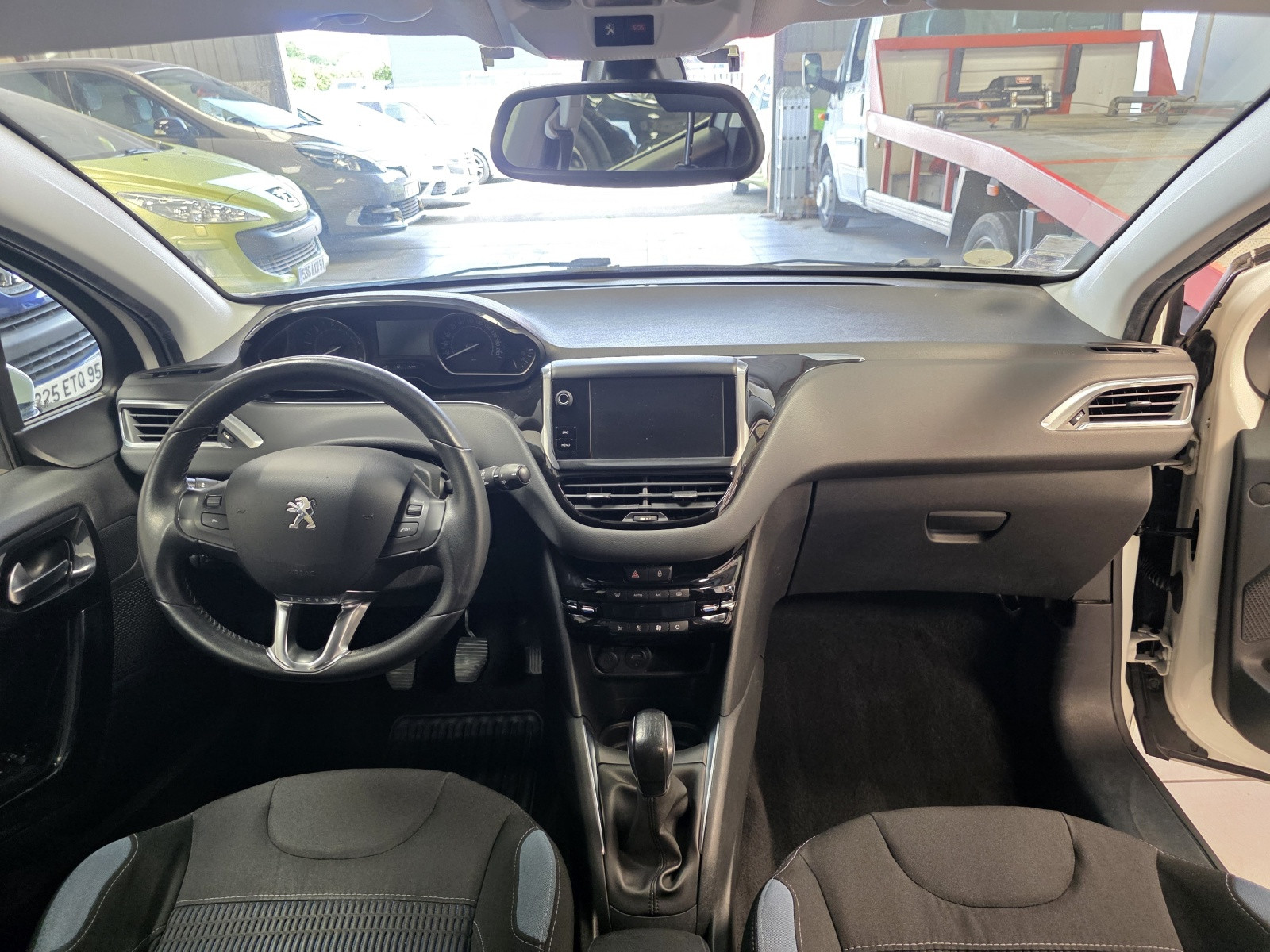 
                                                Voiture
                                                 PEUGEOT 208 - 1.6 HDi 92 CV BUSINESS PACK - 4 CV