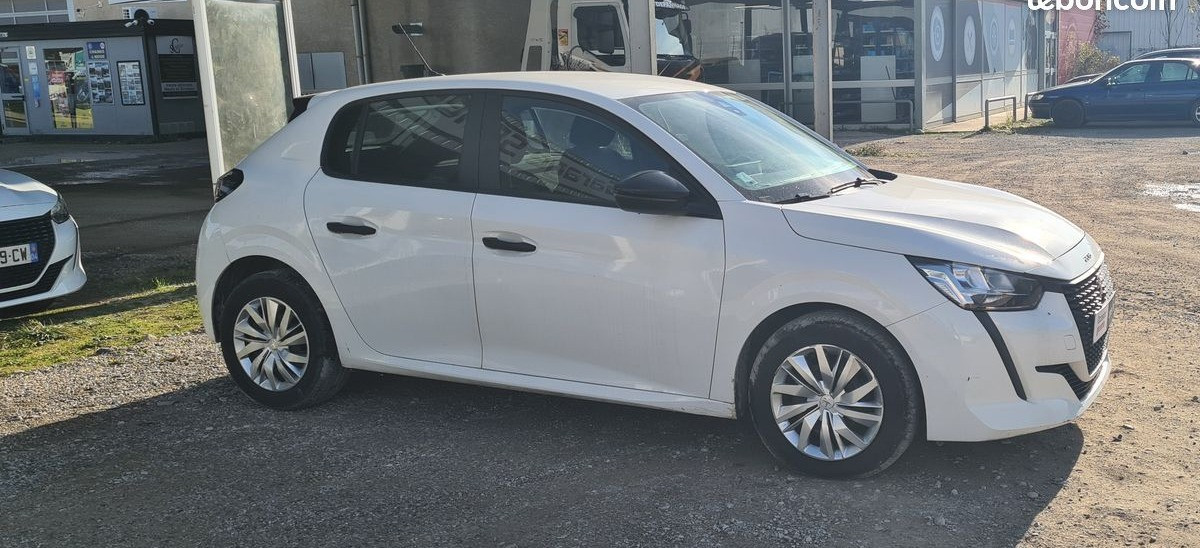 
                                                Voiture
                                                 Peugeot 208 affaire 1.5 bhdi 100 ch prenium tva recuperable