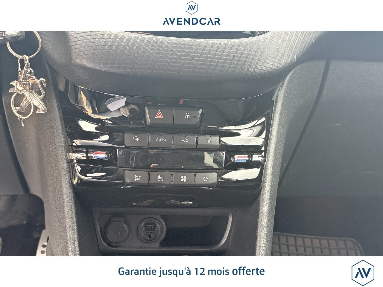 
                                                Voiture
                                                 PEUGEOT 208 GTLINE
