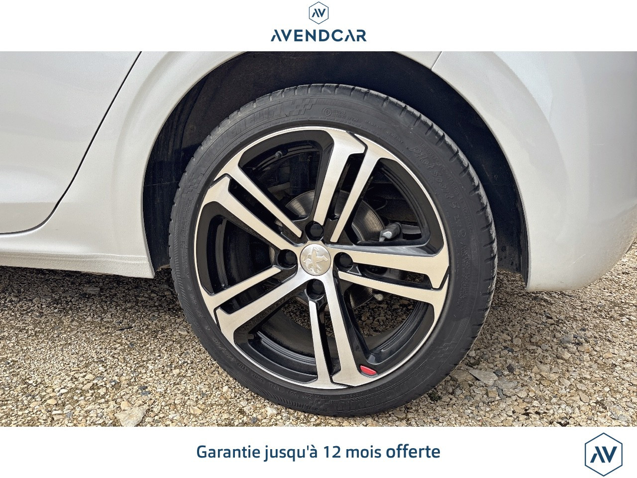 
                                                Voiture
                                                 PEUGEOT 208 GTLINE