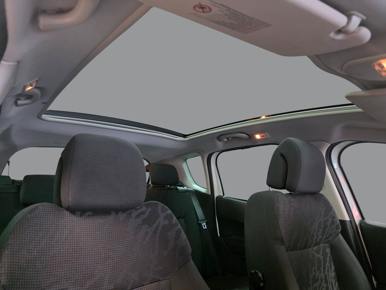 
                                                Voiture
                                                 PEUGEOT 3008 - 1.6 HDi 110 CV ALLURE - 6 CV