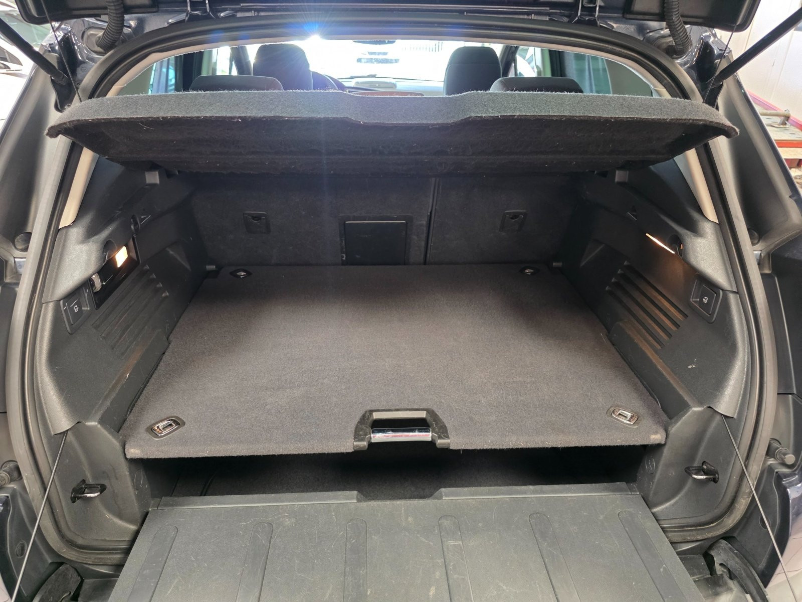 
                                                Voiture
                                                 PEUGEOT 3008 - 1.6 HDi 110 CV ALLURE - 6 CV