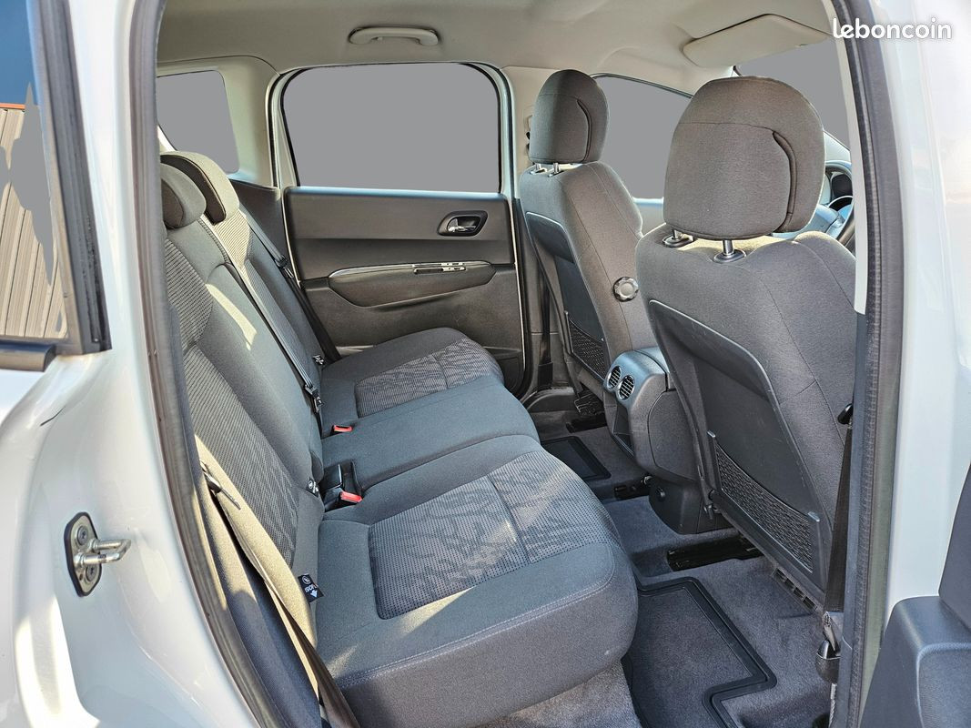 
                                                Voiture
                                                 Peugeot 3008 - 1.6 hdi 110 cv premium - 6 cv