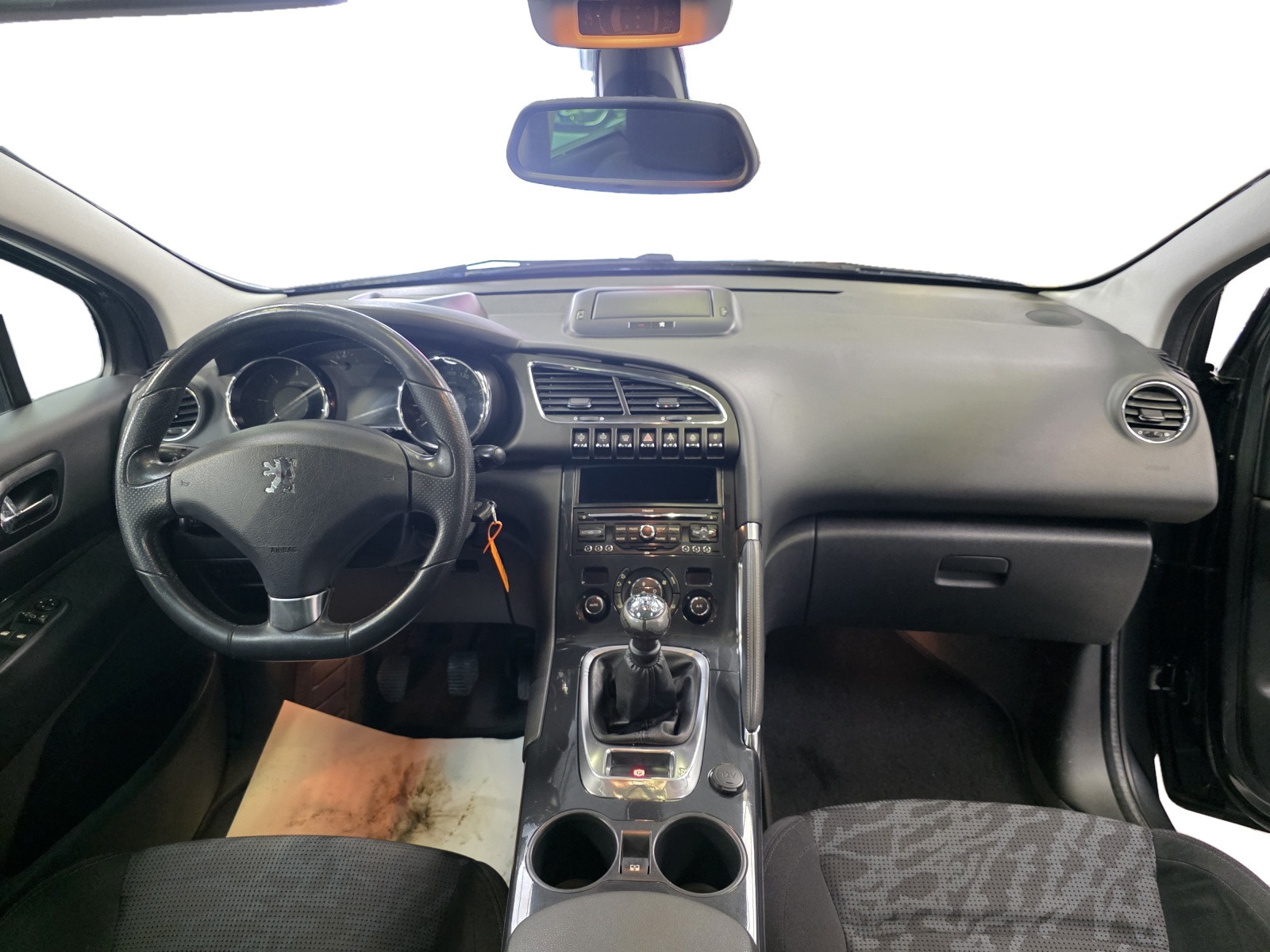 
                                                Voiture
                                                 PEUGEOT 3008 - 1.6 HDi 110 CV PREMIUM PACK