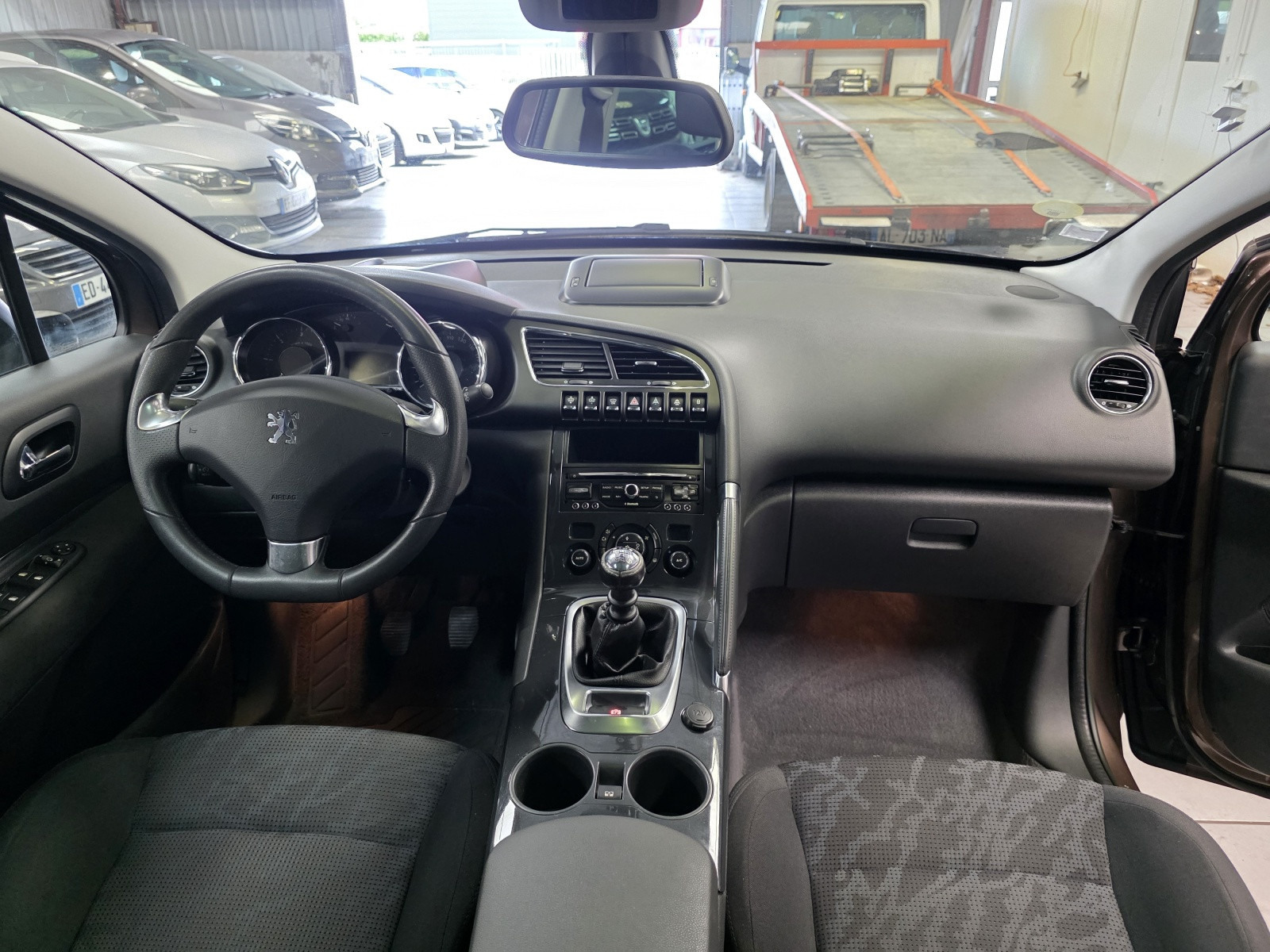 
                                                Voiture
                                                 PEUGEOT 3008 - 1.6 HDi 115 CV ALLURE - 6 CV