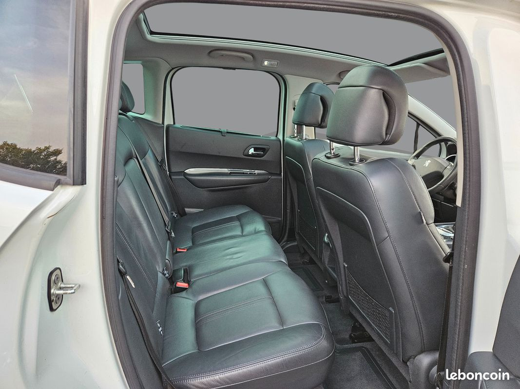 
                                                Voiture
                                                 PEUGEOT 3008 - 2.0 HDi 150 CV FELINE - 8 CV