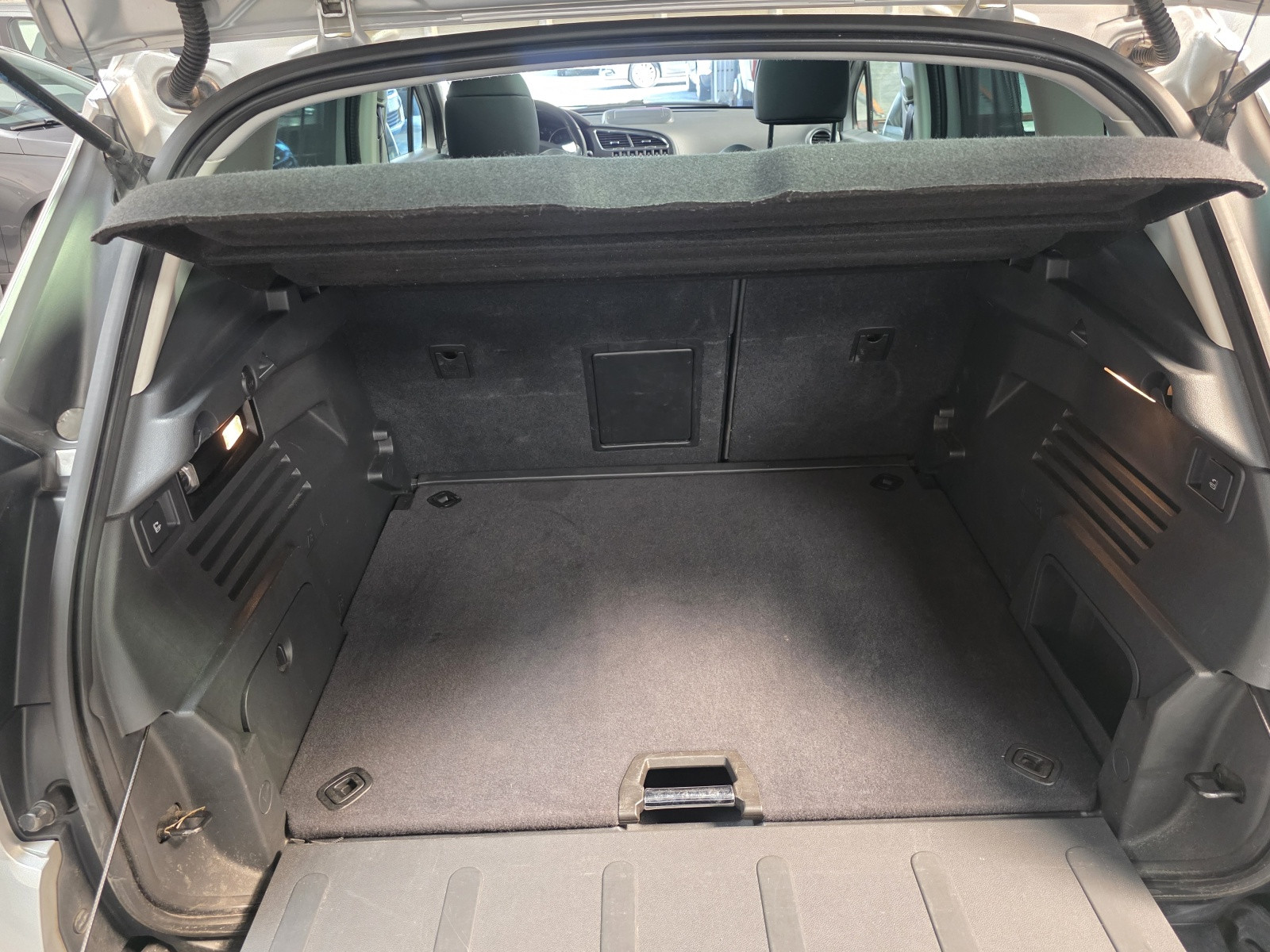 
                                                Voiture
                                                 Peugeot 3008