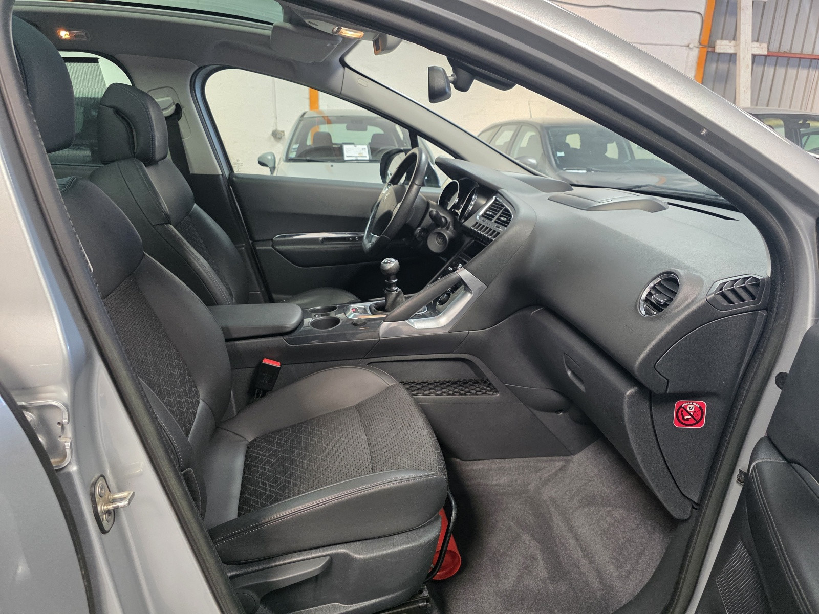
                                                Voiture
                                                 Peugeot 3008