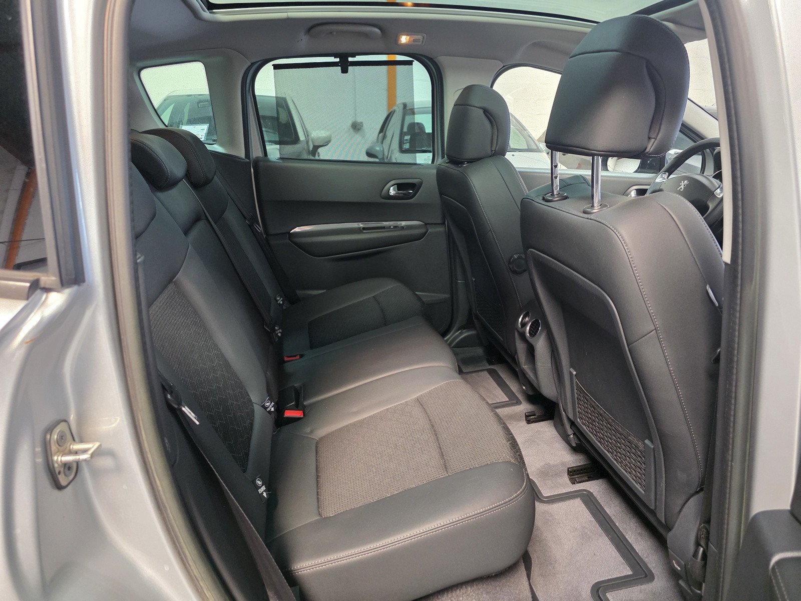 
                                                Voiture
                                                 Peugeot 3008
