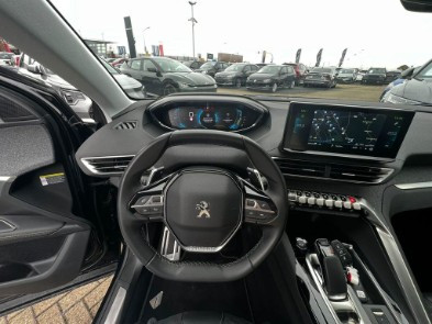 
                                                Voiture
                                                 Peugeot 3008 Hybride 225e