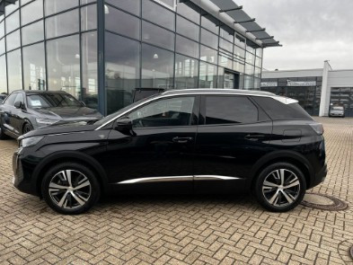 
                                                Voiture
                                                 Peugeot 3008 Hybride 225e
