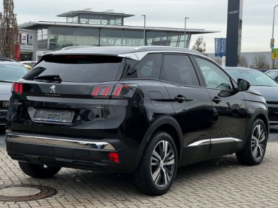 
                                                Voiture
                                                 Peugeot 3008 Hybride 225e