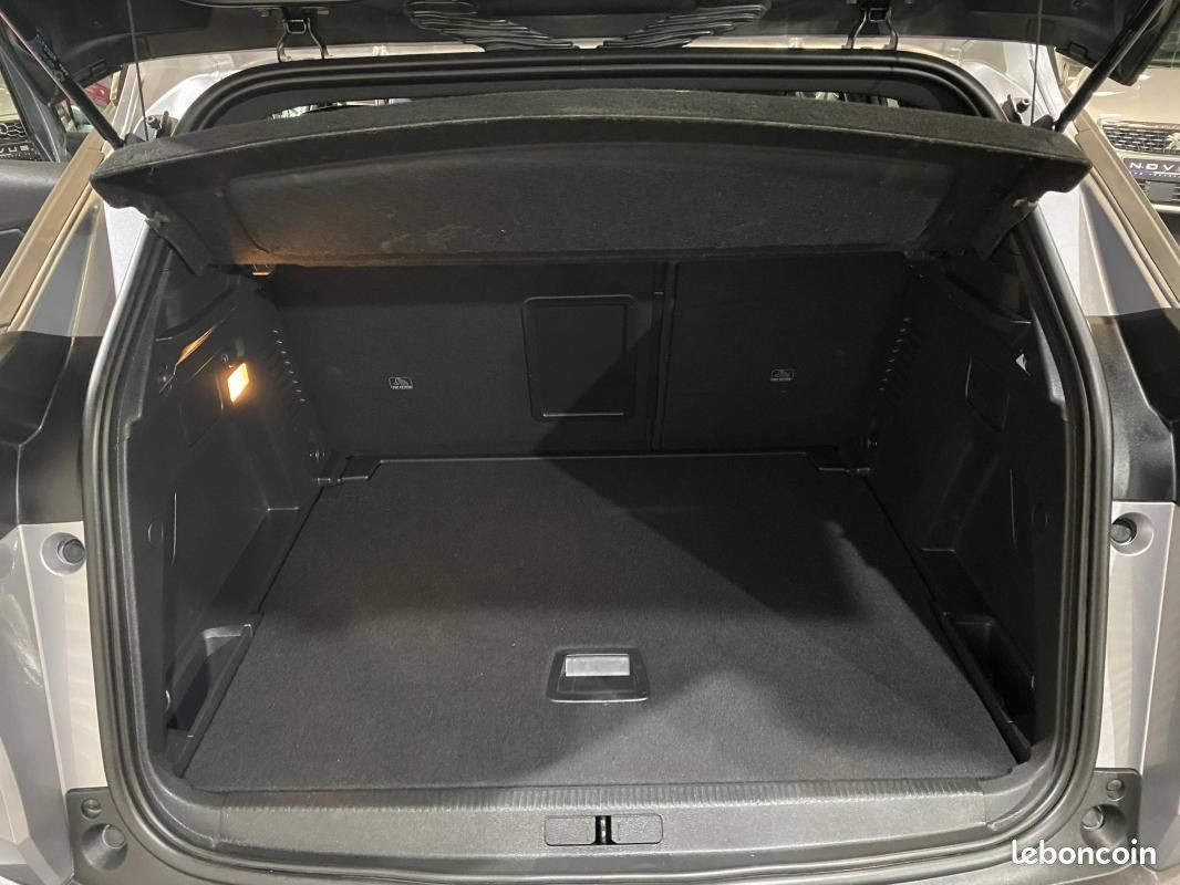
                                                Voiture
                                                 Peugeot 3008 II ALLURE PACK EAT8 130 CV HDI /CAMERA 360 APPLECARPLAY GPS GARANTIE CONSTRUCTEUR /T...