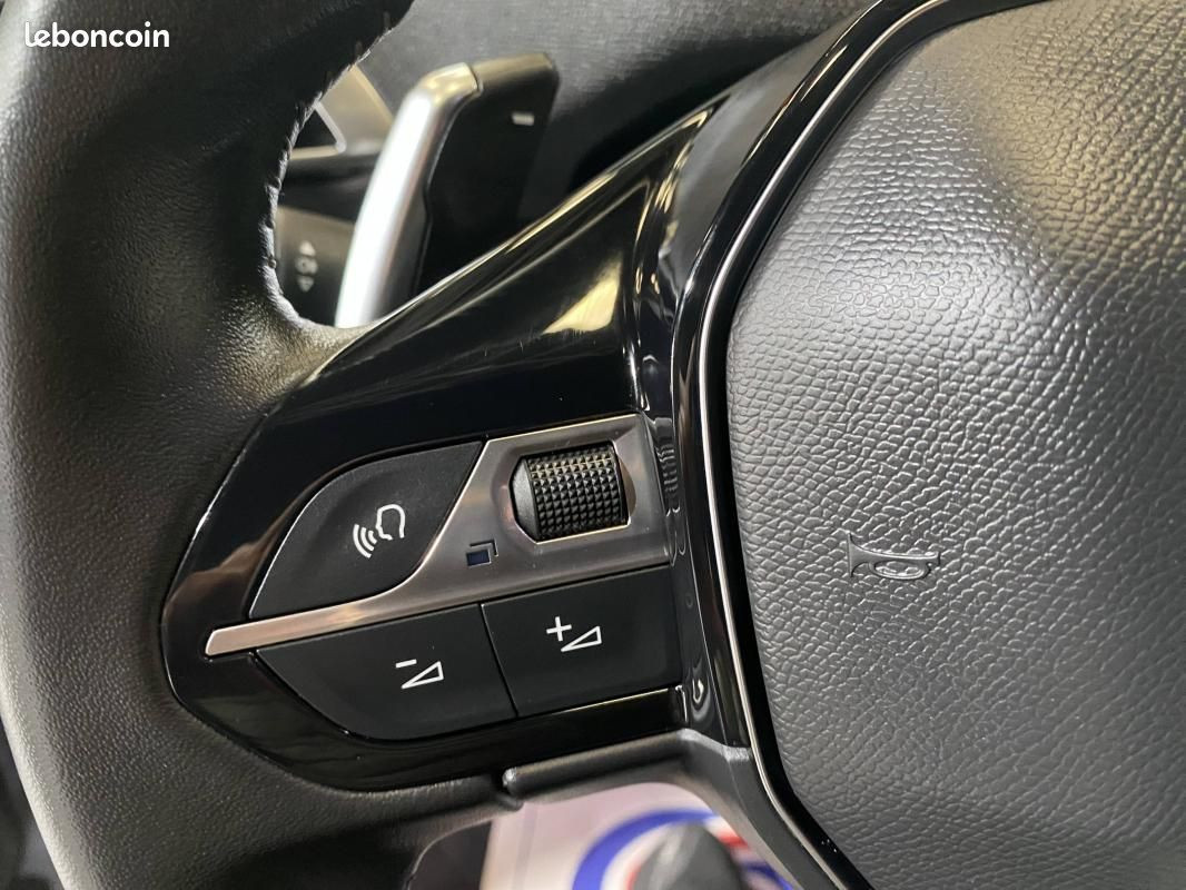 
                                                Voiture
                                                 Peugeot 3008 II ALLURE PACK EAT8 130 CV HDI /CAMERA 360 APPLECARPLAY GPS GARANTIE CONSTRUCTEUR /T...