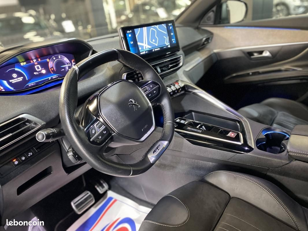 
                                                Voiture
                                                 Peugeot 3008 II GT