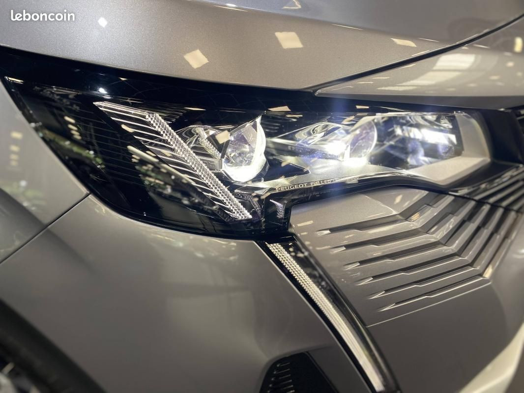 
                                                Voiture
                                                 Peugeot 3008 II GT HDI 130 EAT8