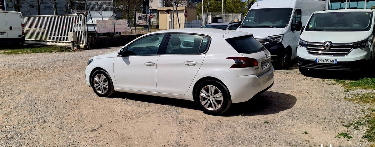 
                                                Voiture
                                                 Peugeot 308 1.5 bhdi 130 ch active business