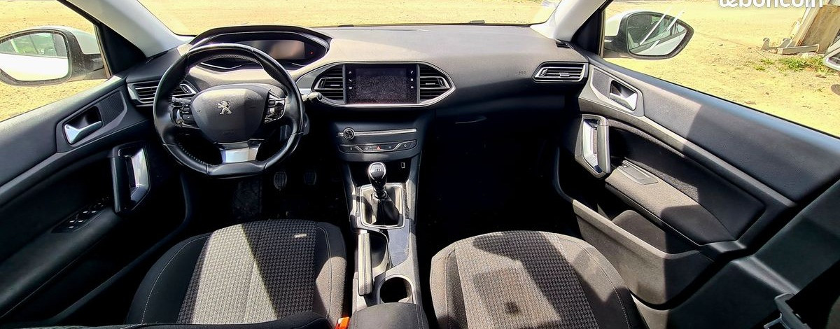 
                                                Voiture
                                                 Peugeot 308 1.5 bhdi 130 ch active business