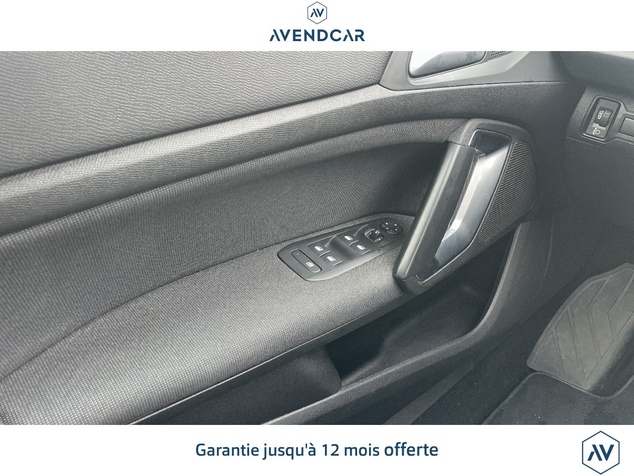 
                                                Voiture
                                                 Peugeot 308 1.5 BLUEHDI 130 ALLURE EAT8 BVA - Garantie 12 mois