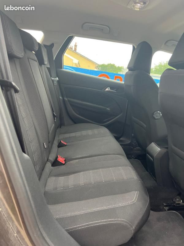 
                                                Voiture
                                                 Peugeot 308 1.6 BlueHDi 120 cv allure