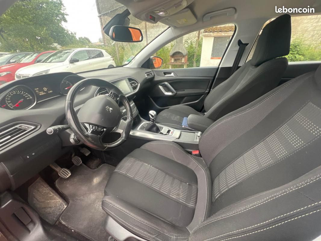 
                                                Voiture
                                                 Peugeot 308 1.6 BlueHDi 120 cv allure