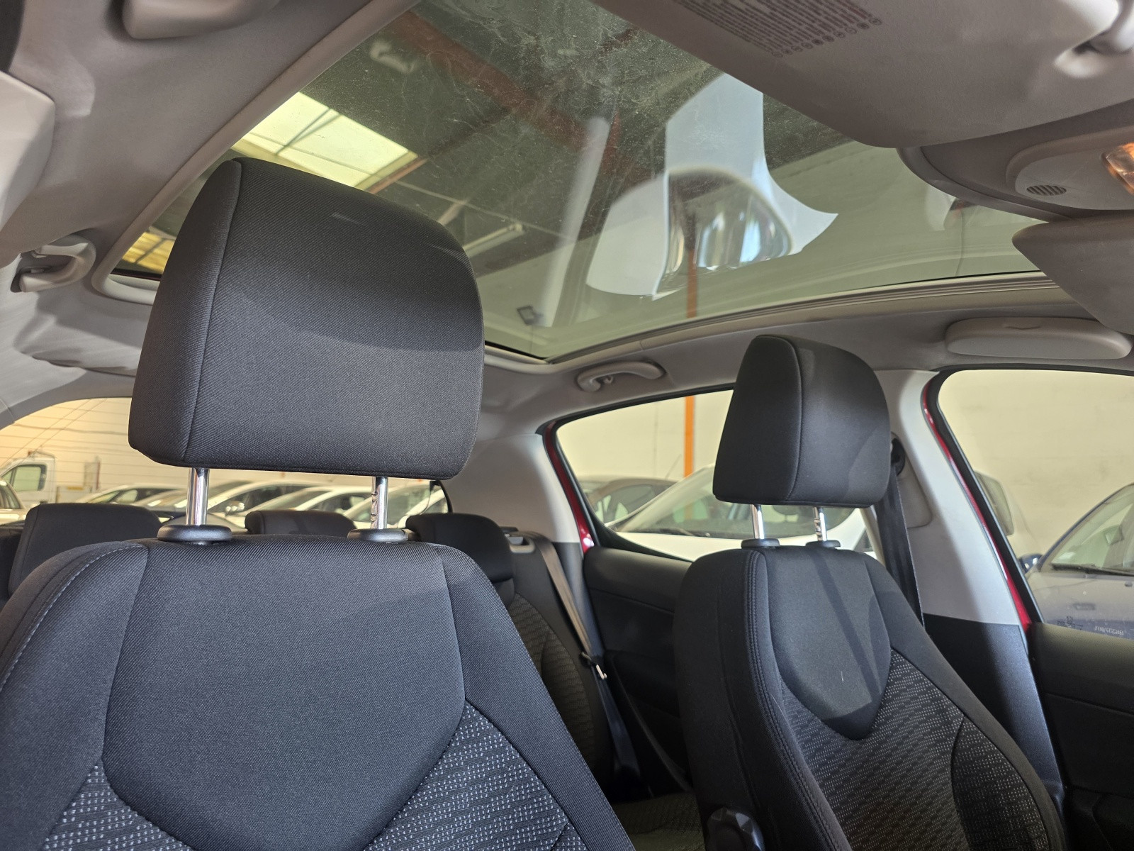 
                                                Voiture
                                                 PEUGEOT 308 - 1.6 HDi 110 CV ALLURE - 6 CV