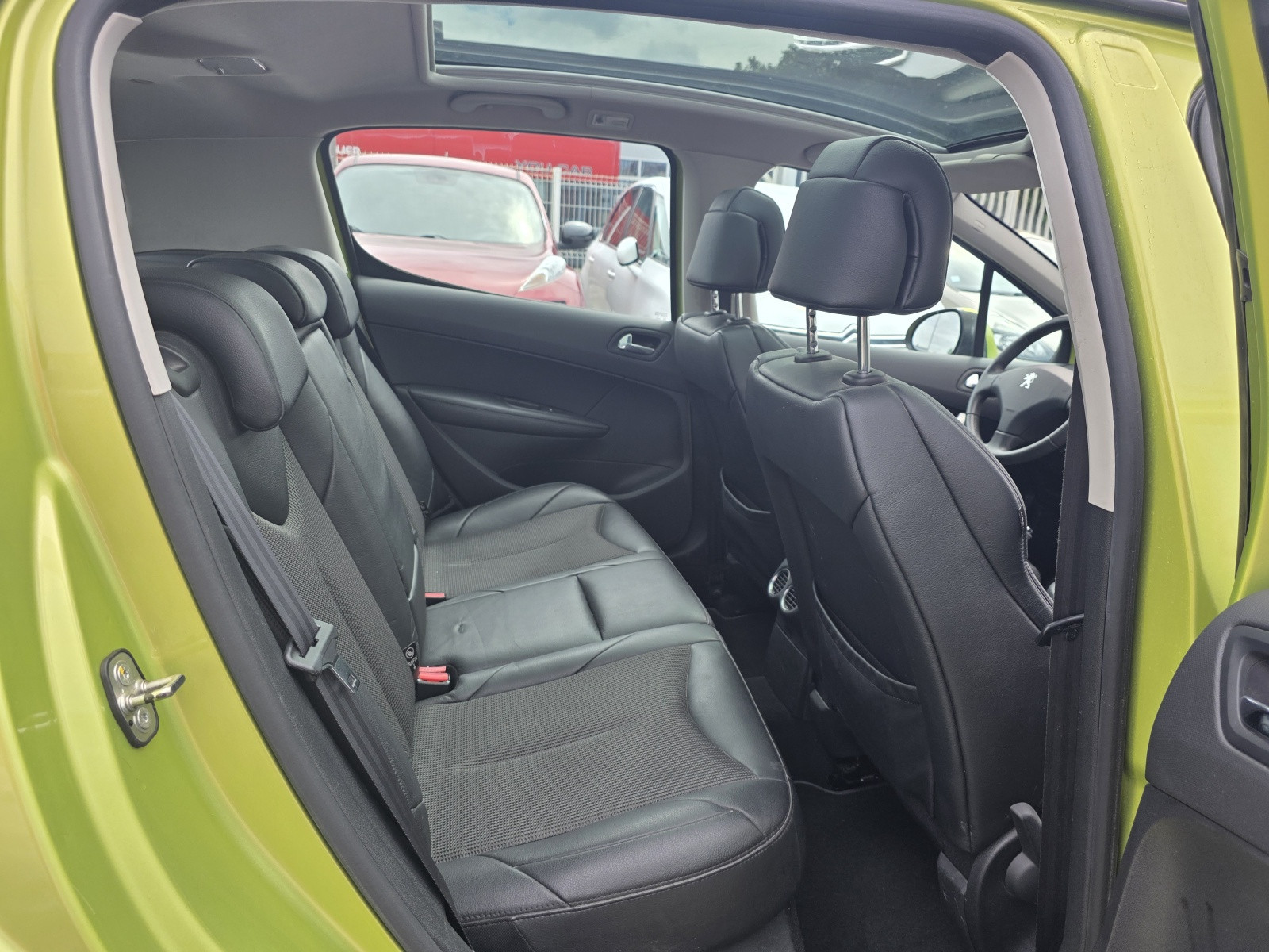 
                                                Voiture
                                                 PEUGEOT 308 - 2.0 Hdi 135 CV FELINE - 8 CV
