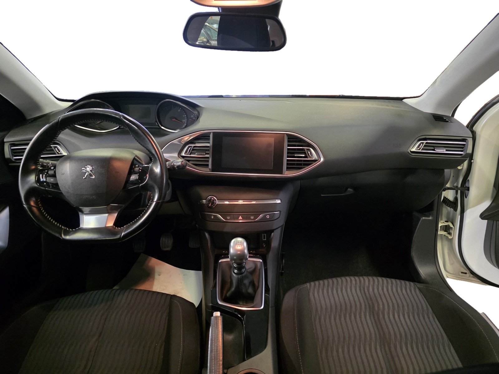 
                                                Voiture
                                                 Peugeot 308