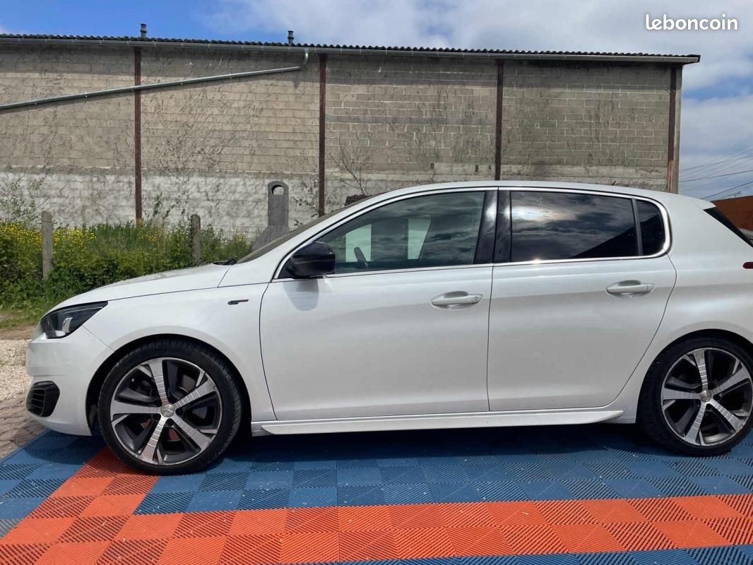 
                                                Voiture
                                                 Peugeot 308 GT 2.0 BlueHDi 181 cv Boîte auto