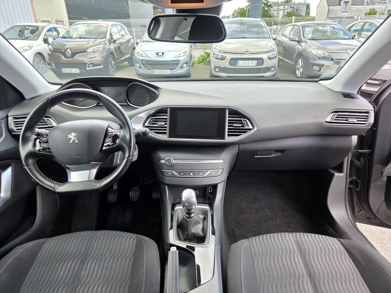 
                                                Voiture
                                                 PEUGEOT 308 SW - 1.6 Blue-HDi 120 CV ACTIVE - 5 CV