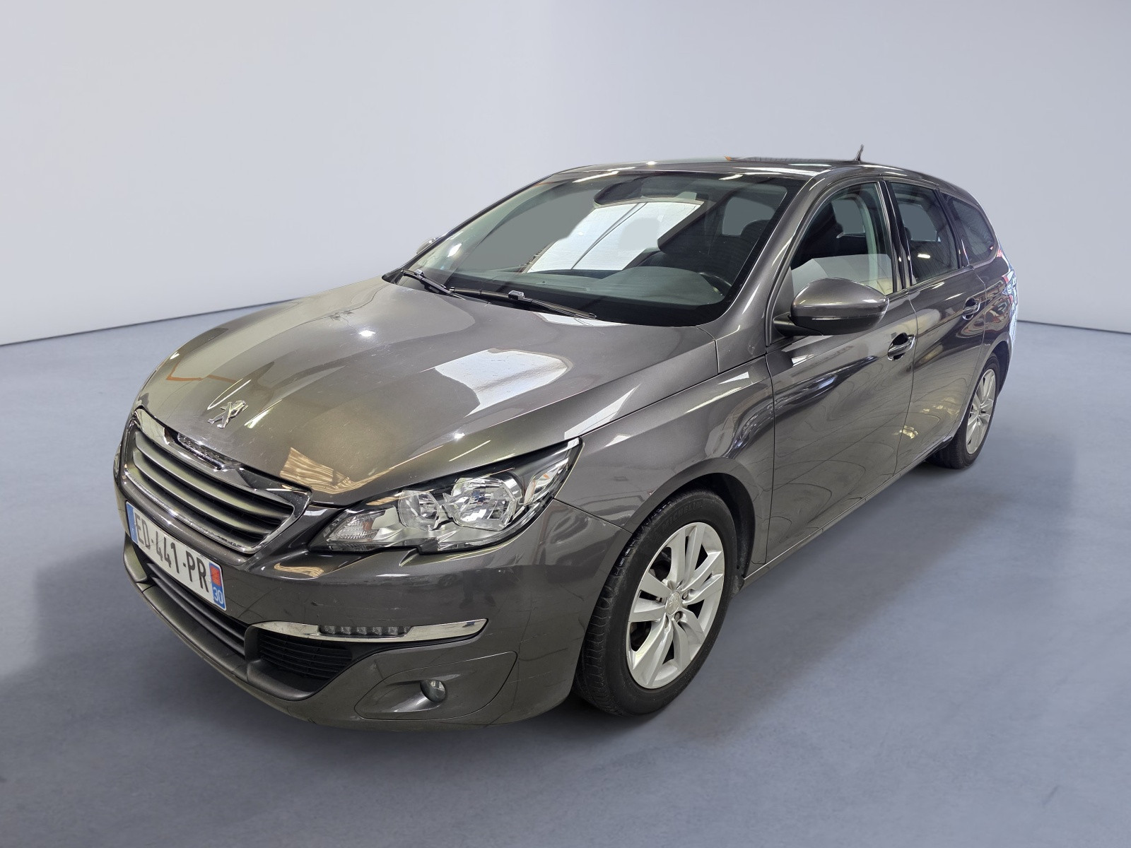 
                                                Voiture
                                                 PEUGEOT 308 SW - 1.6 Blue-HDi 120 CV ACTIVE BUSINESS - 5 CV