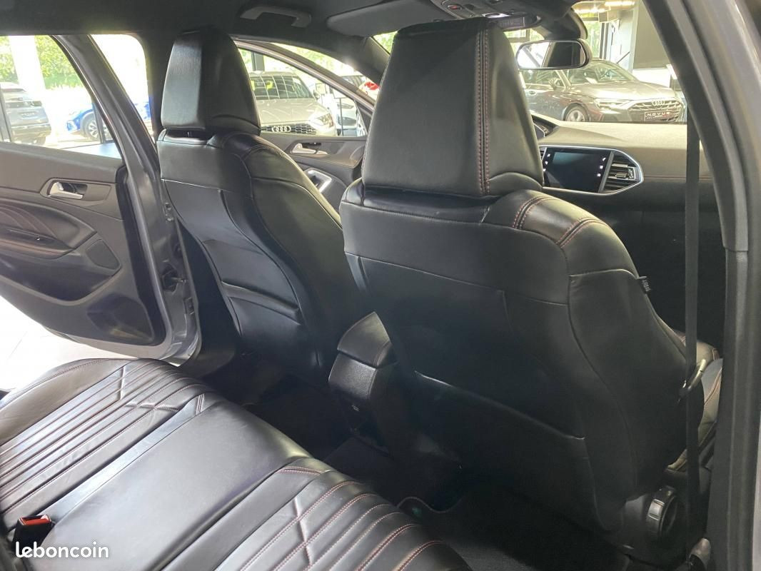 
                                                Voiture
                                                 Peugeot 308 SW GT Pack HDI 130