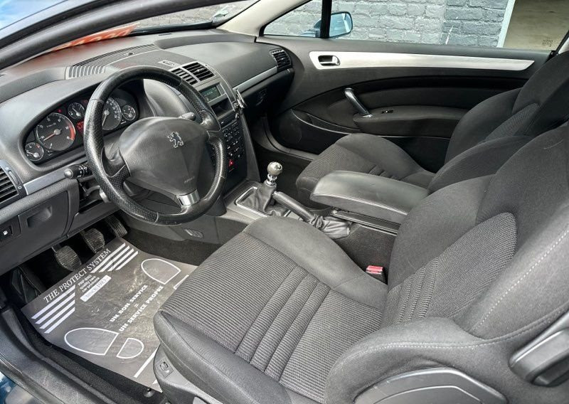 
                                                Voiture
                                                 Peugeot 407 Coupé 2.0 Hdi 136cv Pack Sport