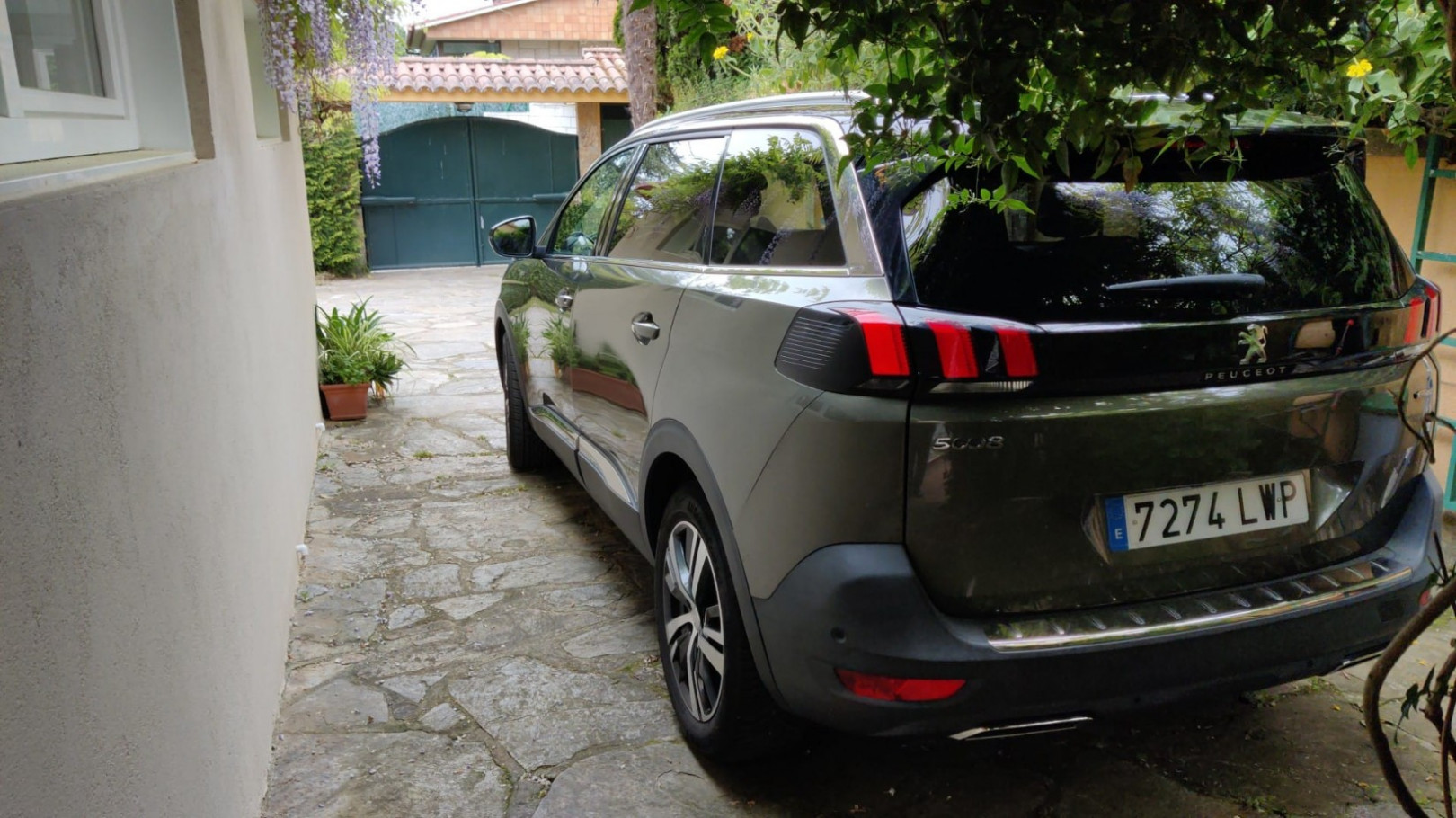 
                                                Voiture
                                                 Peugeot 5008 Gt-Line 7 Places  automatique 04/2018