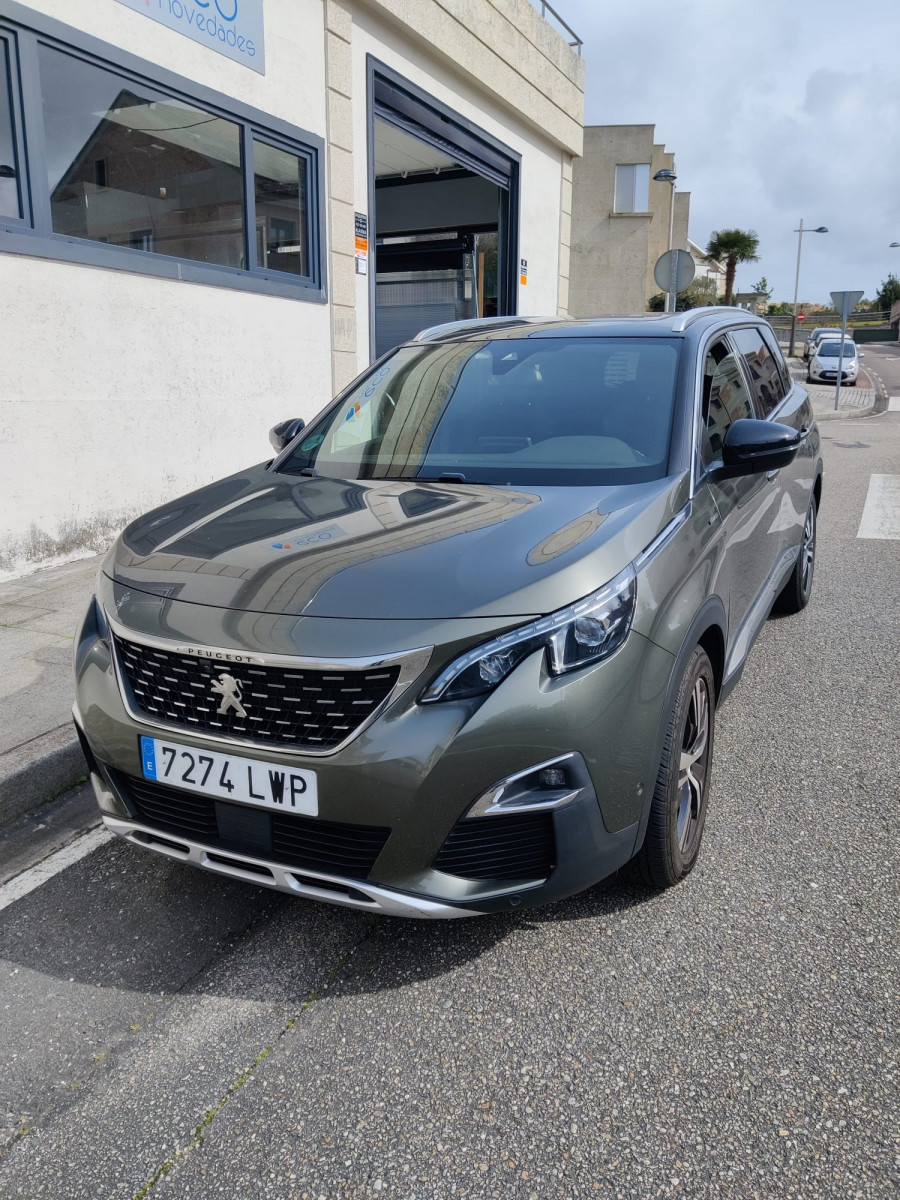 
                                                Voiture
                                                 Peugeot 5008 Gt-Line 7 Places  automatique 04/2018