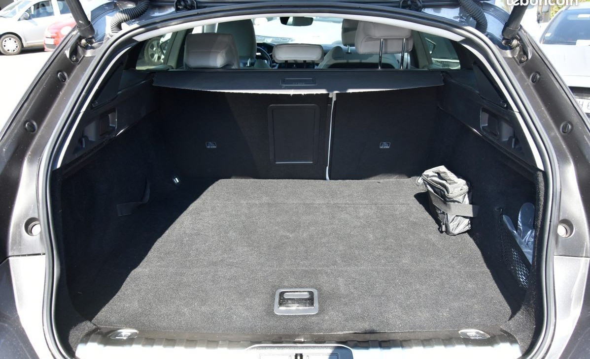 
                                                Voiture
                                                 Peugeot 508 II SW HYBRID 225ch Allure E-EAT8 -63 000 km