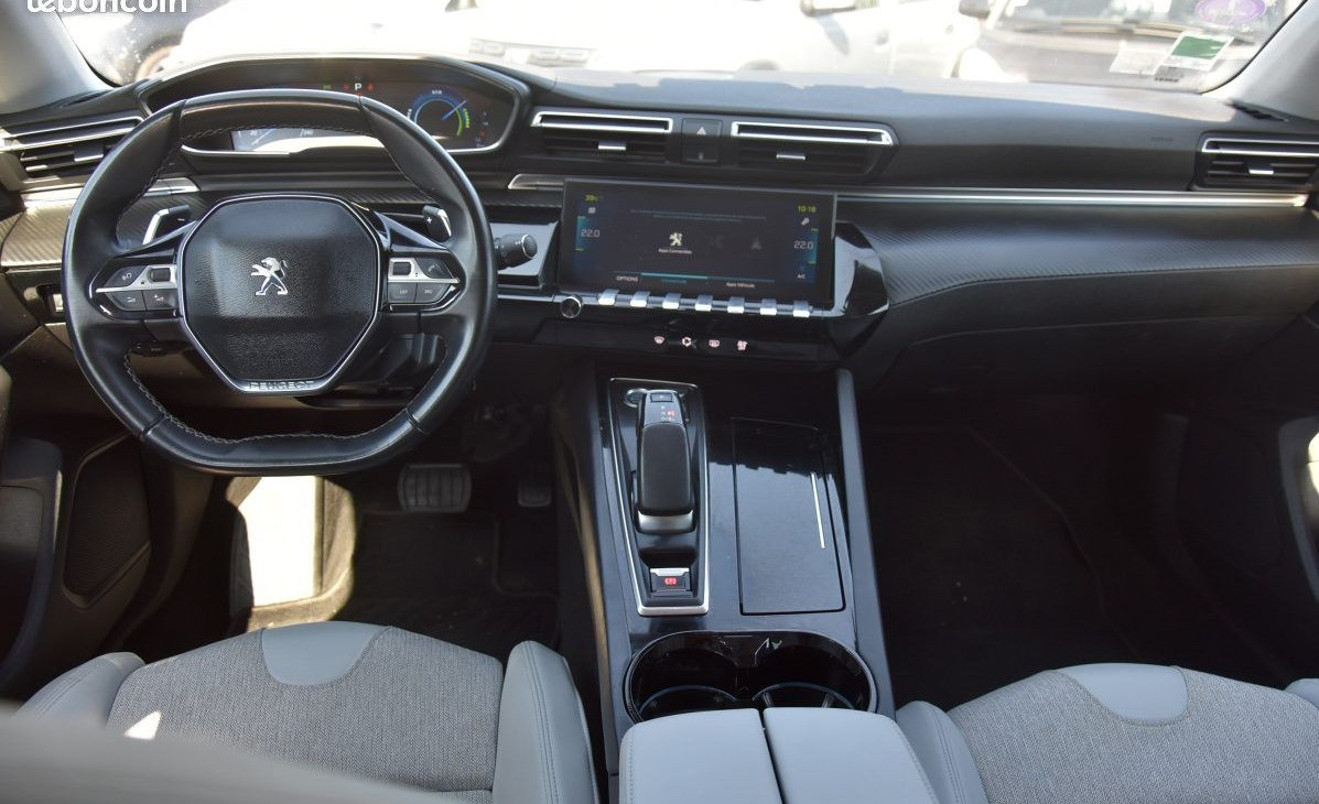 
                                                Voiture
                                                 Peugeot 508 II SW HYBRID 225ch Allure E-EAT8 -63 000 km