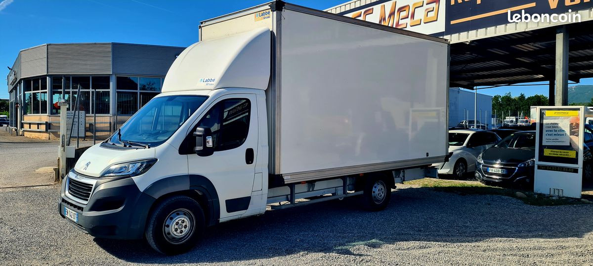 
                                                Voiture
                                                 PEUGEOT BOXER CCb 335 L3H2 2.0 BHDI 160 CH