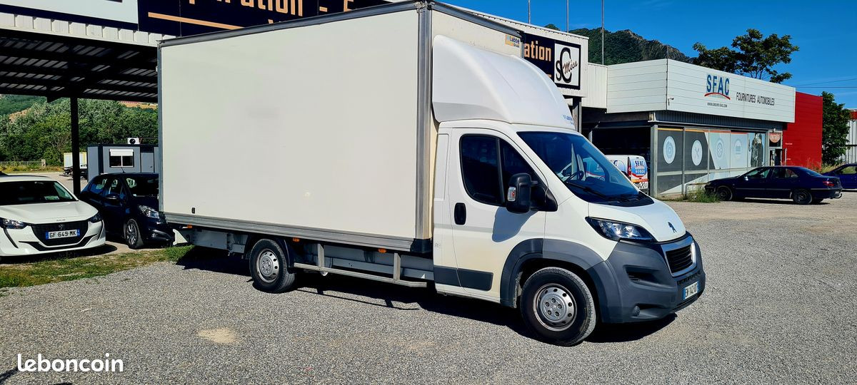 
                                                Voiture
                                                 PEUGEOT BOXER CCb 335 L3H2 2.0 BHDI 160 CH