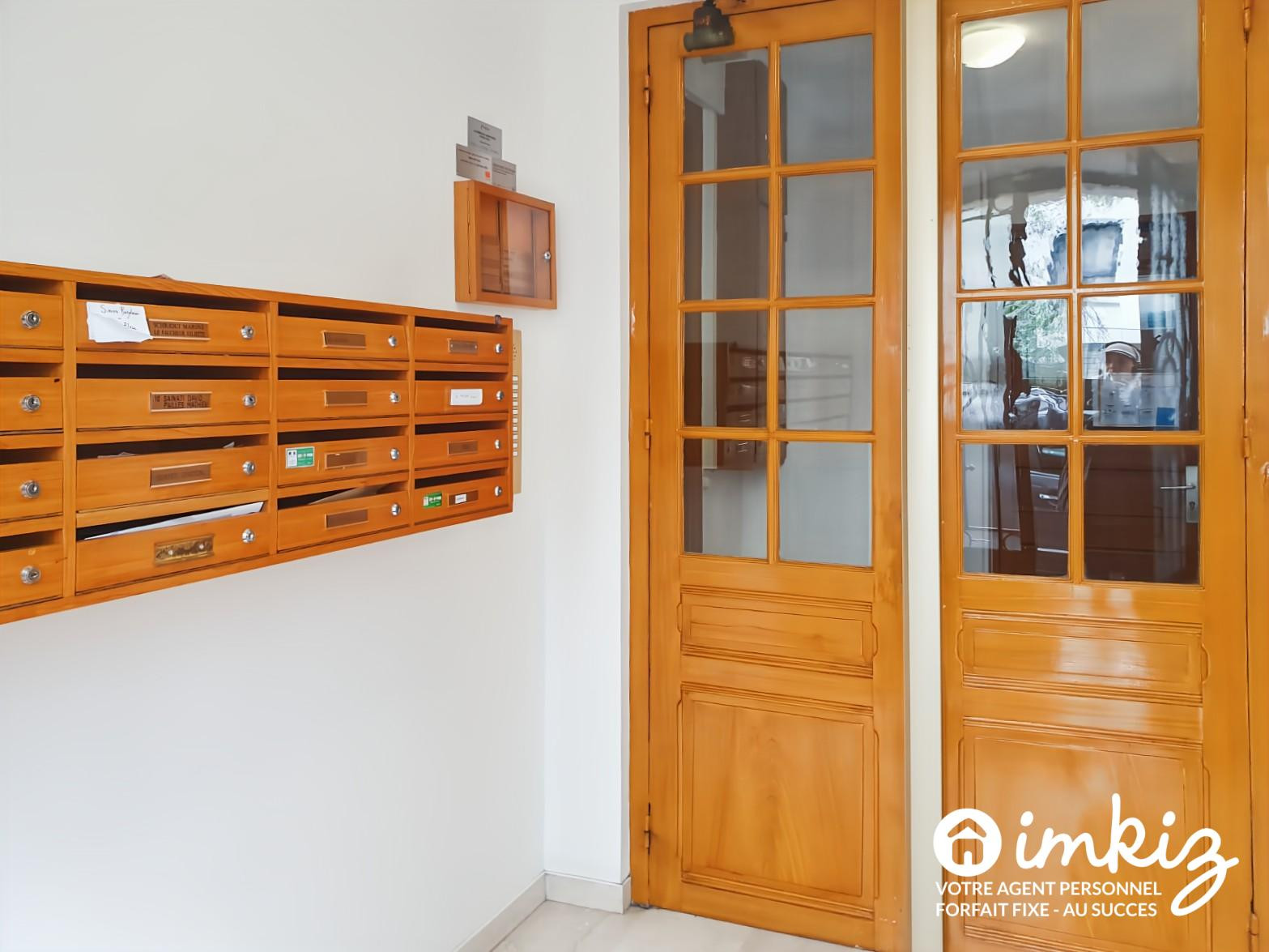 
                                                Vente
                                                 Pied-à-terre parisien 1 pièce